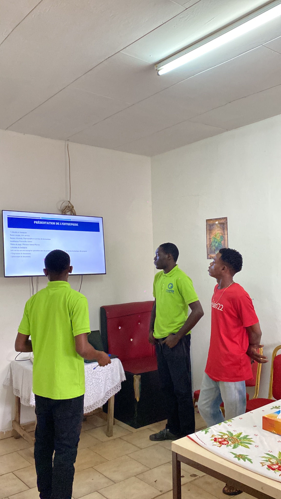 Stagiaires pendant une présentation